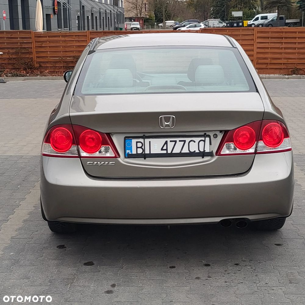 Honda Civic 1.8 Comfort - 4