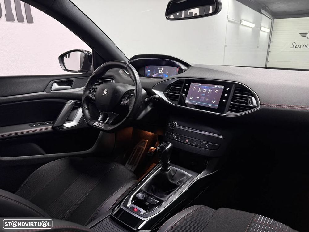 Peugeot 308 1.2 PureTech GT Line - 14