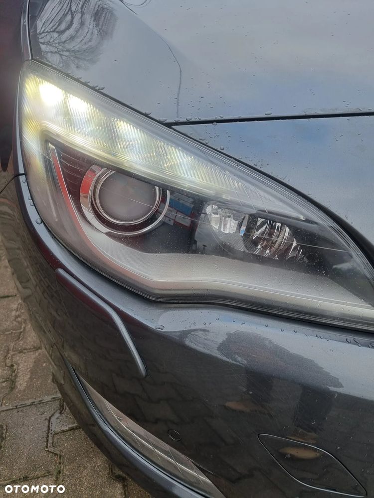 Opel Astra 2.0 CDTI DPF Sports Tourer Automatik Design Edition - 11