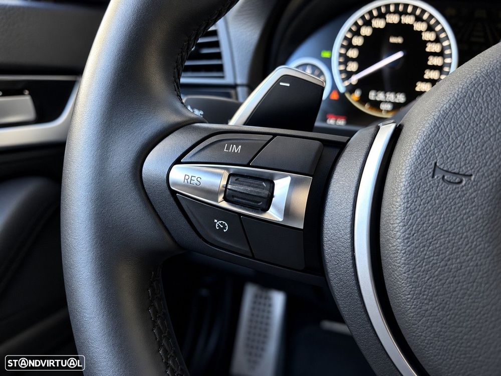 BMW 520 d Pack Desportivo M Auto - 18