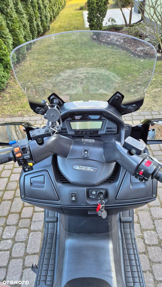 Suzuki Burgman - 4