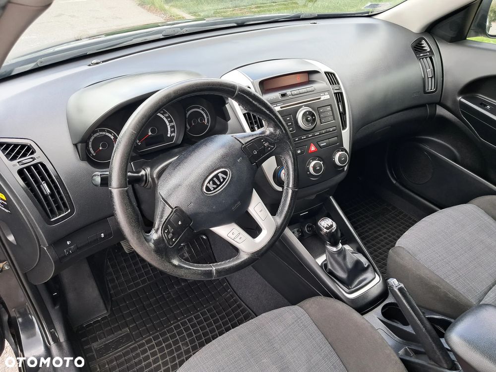 Kia Ceed 1.4 Comfort + - 12