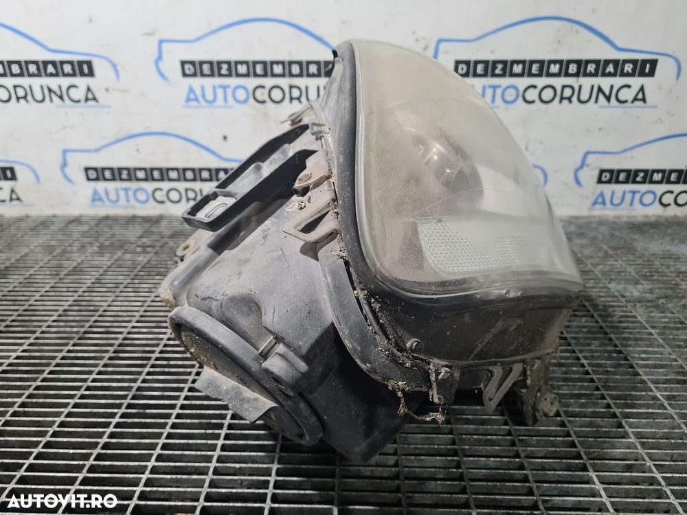 Far Dreapta Mercedes GL X164 2006 - 2008 SUV 4 Usi (1266) Cu lupă - 2