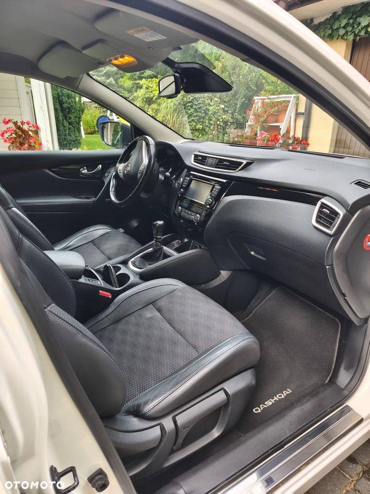 Nissan Qashqai 1.6 DCi 4x4 Tekna EU6 - 15