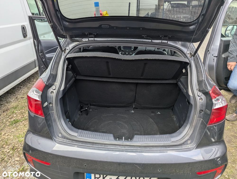 Kia Rio 1.4 CRDI Fifa World Cup Edition - 8