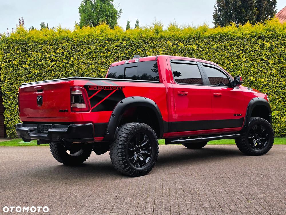 Dodge RAM - 8