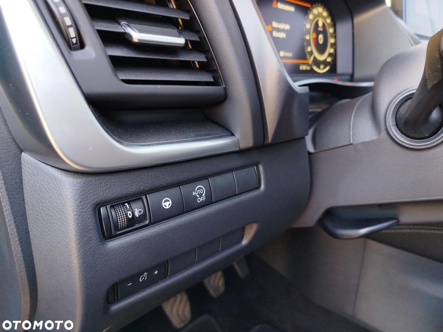 Nissan Qashqai 1.3 DIG-T mHEV N-Connecta - 25
