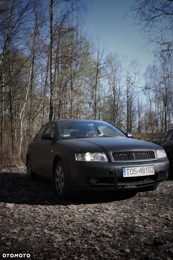 Audi A4 Limousine - 4