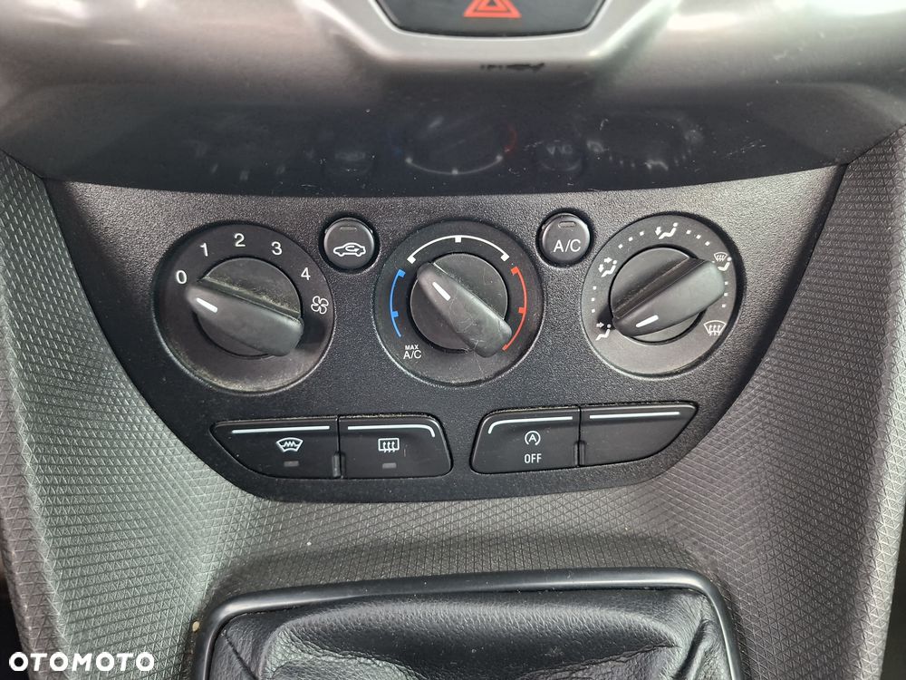 Ford Tourneo Connect Grand - 30