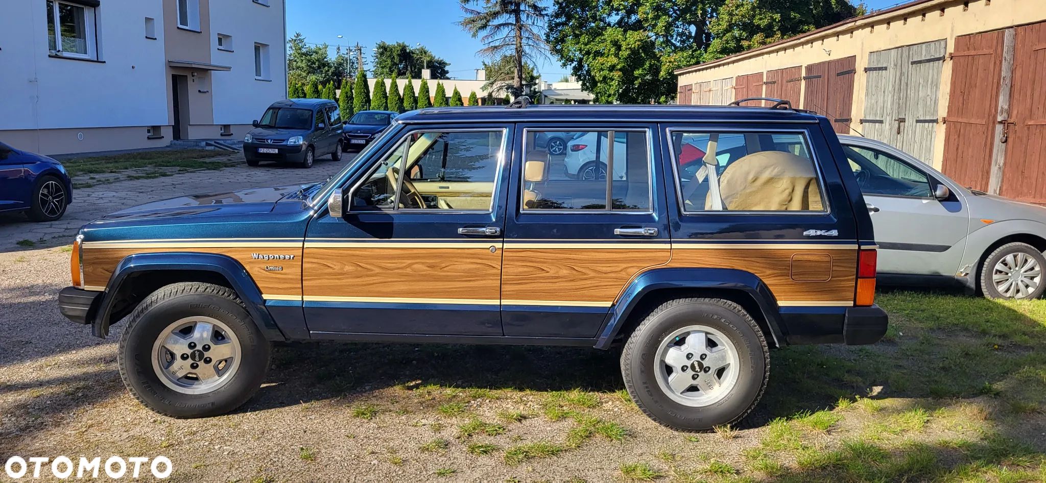 Jeep Cherokee - 1