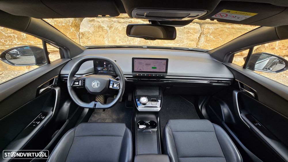 MG MG4 64 kWh Luxury - 9