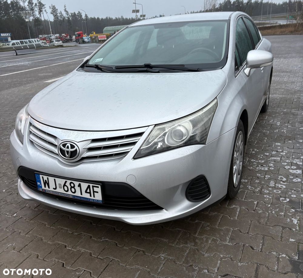 Toyota Avensis - 4