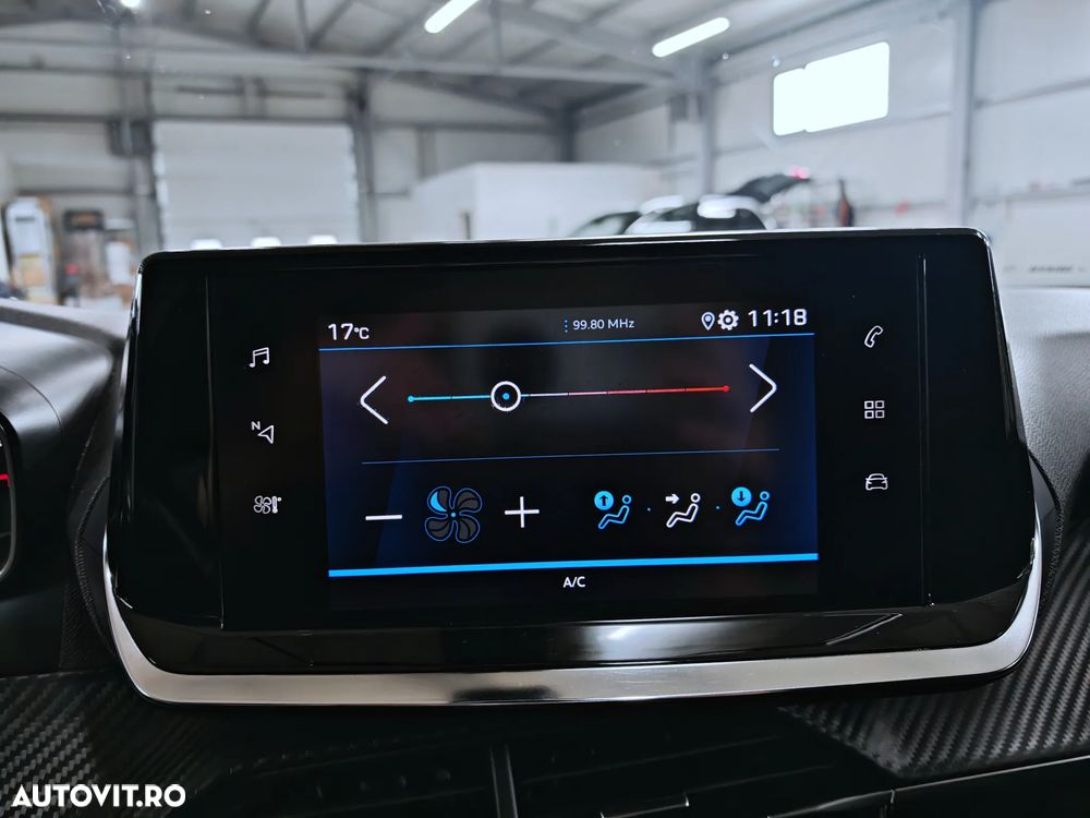 Peugeot 2008 PureTech 130 EAT8 Active - 14