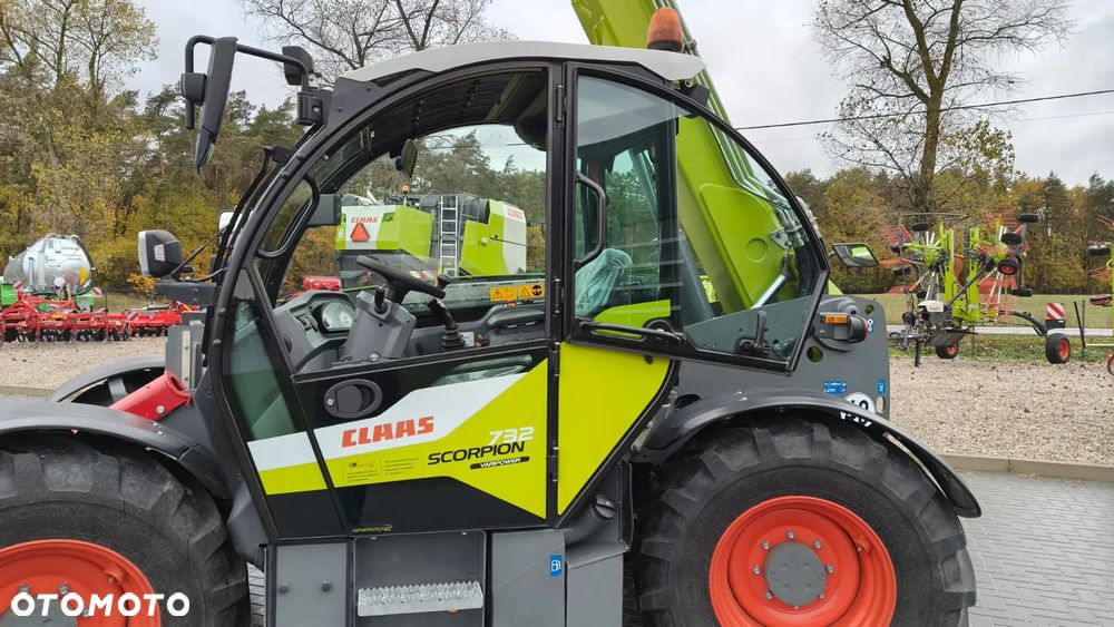 Claas SCORPION 732 VP Stage V - 8