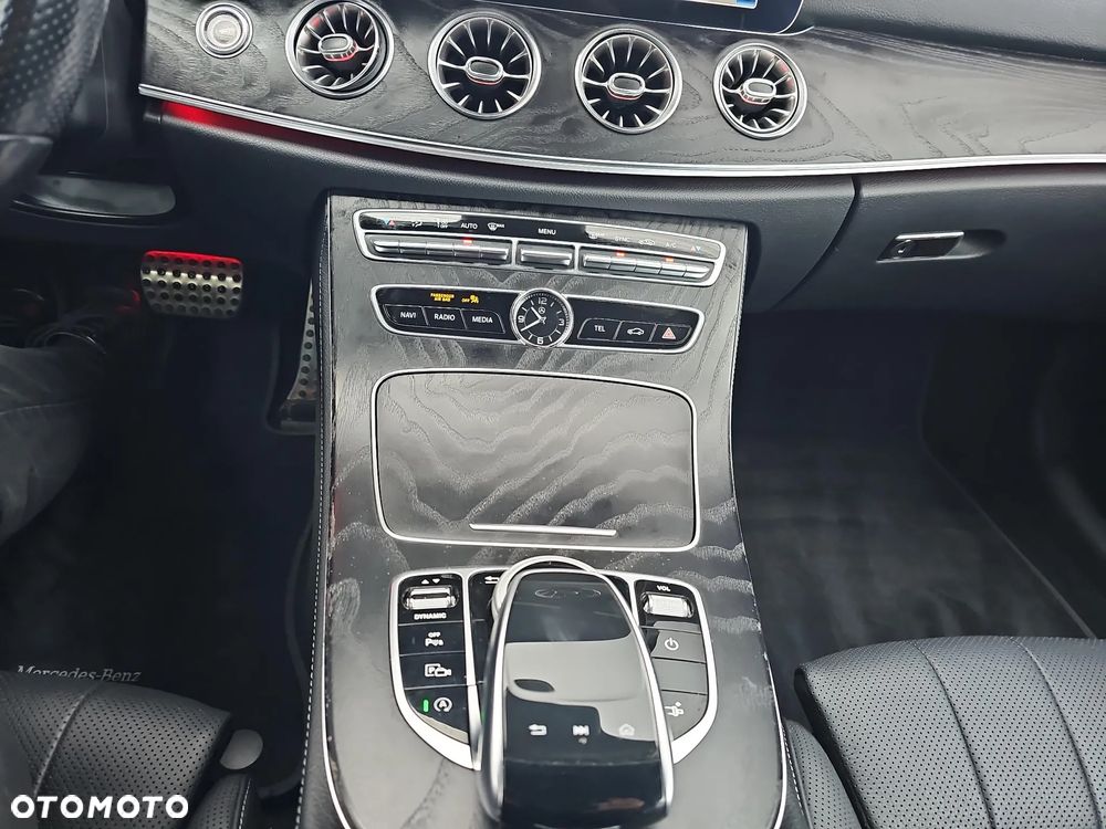 Mercedes-Benz Klasa E 450 4Matic 9G-TRONIC AMG Line - 22