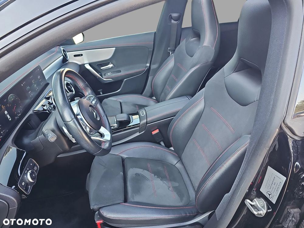 Mercedes-Benz CLA 220 AMG Line 7G-DCT - 11