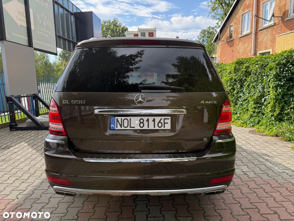 Mercedes-Benz GL 500 4Matic 7G-TRONIC Grand Edition - 9