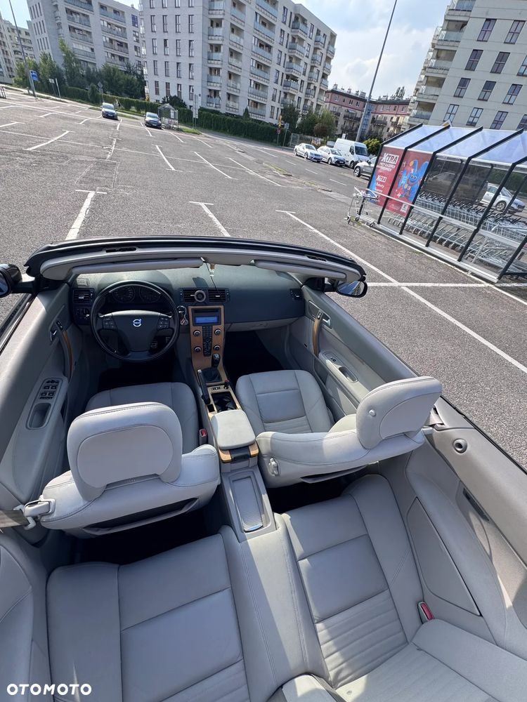 Volvo C70 2.0D Momentum - 32