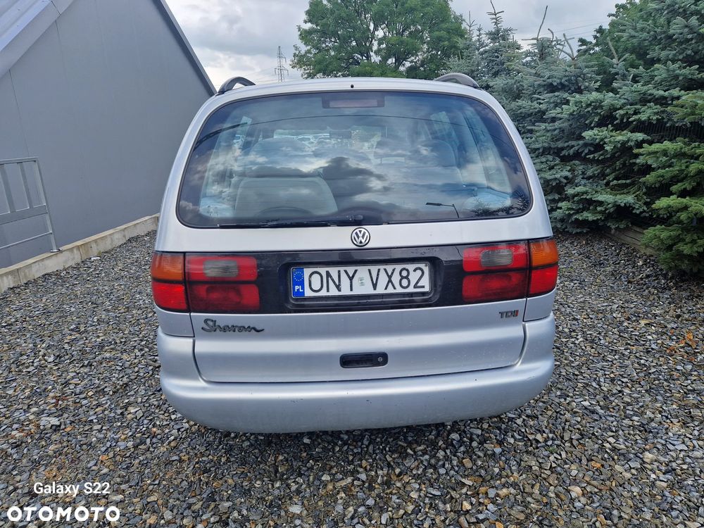 Volkswagen Sharan 1.9 TDI Comfortline - 7