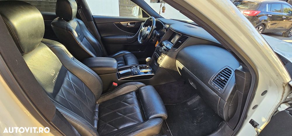 Infiniti FX 30 FX30d 3.0d V6 GT Premium AWD - 7