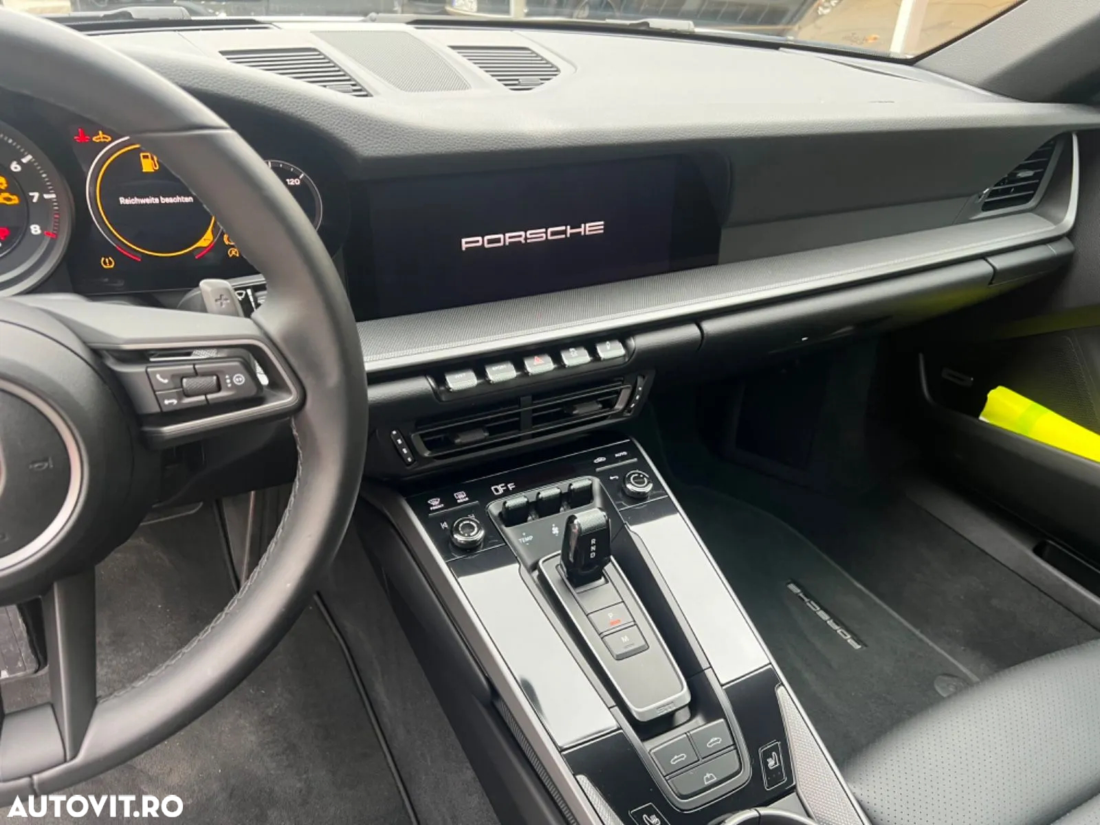 Porsche 992 - 10