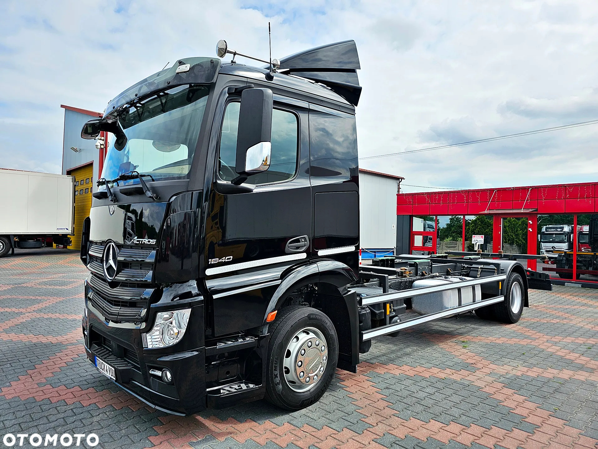 Mercedes-Benz Actros 1840 / 86 000 km / 6 osobowy / Brygadówka / Do zabudowy / BDF - 5