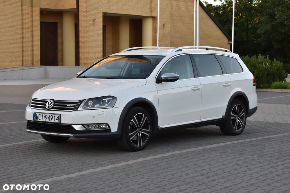 Volkswagen Passat 2.0 TDI BlueMotion Technology Exclusive - 1
