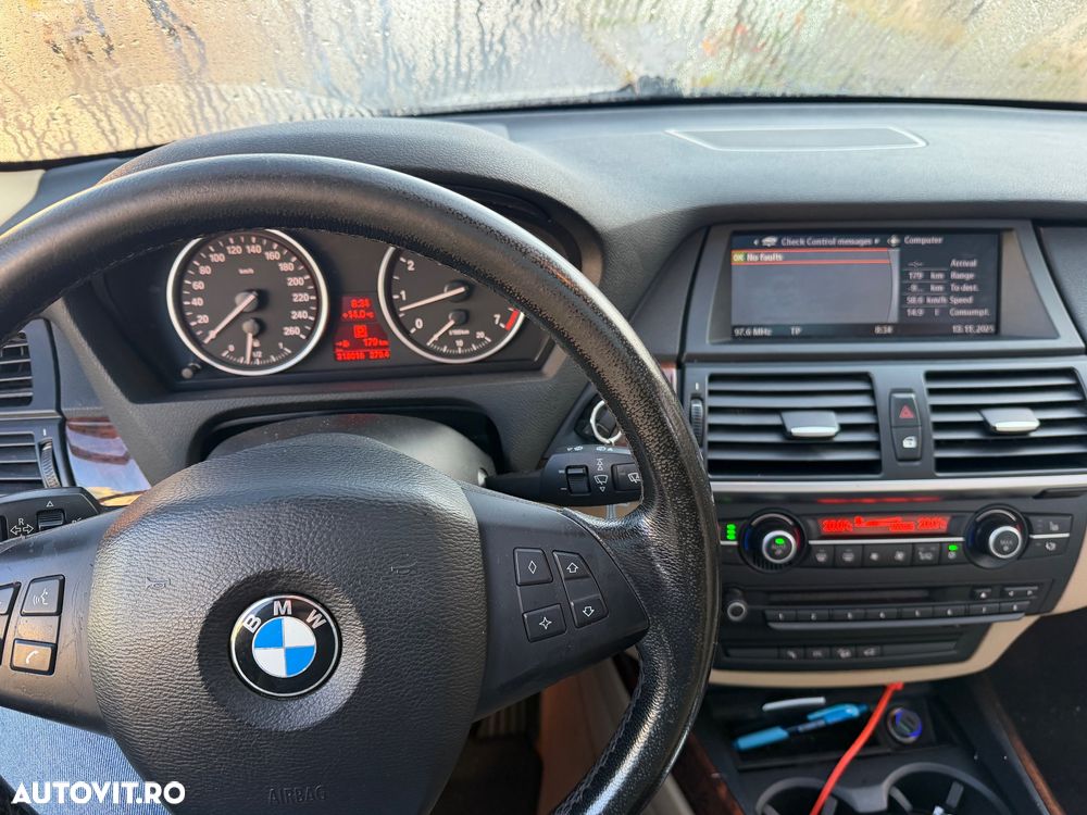 BMW X5 4.8i Aut. - 7