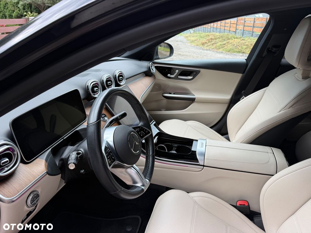 Mercedes-Benz Klasa C 300 mHEV 4-Matic Avantgarde - 11