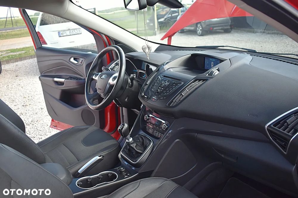 Ford Kuga 2.0 TDCi 2x4 Titanium - 23