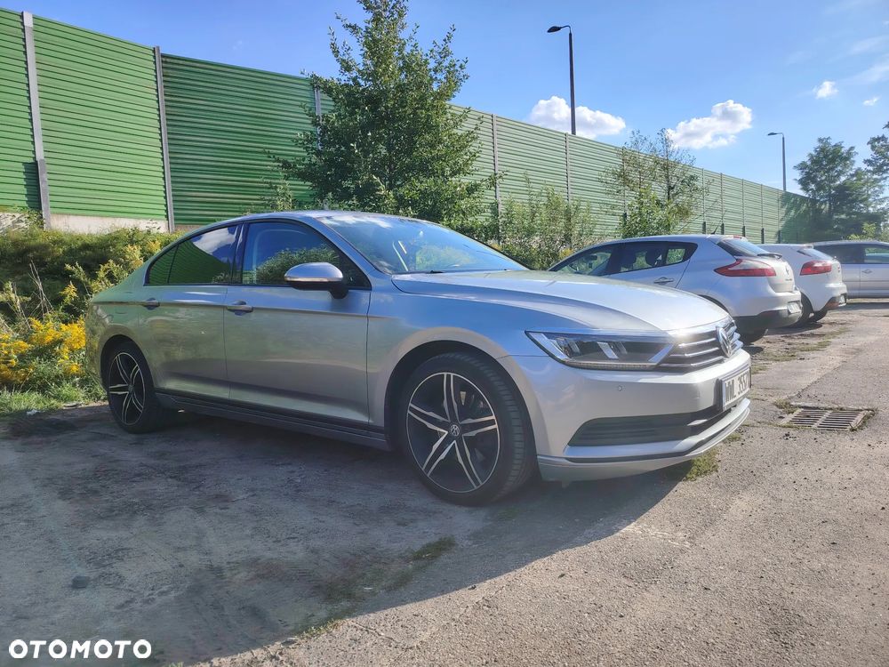 Volkswagen Passat 2.0 TDI SCR Comfortline - 5
