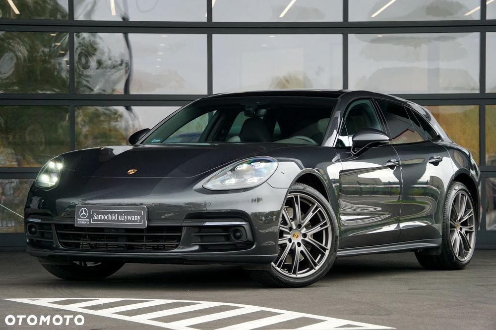 Porsche Panamera 4 Sport Turismo - 17
