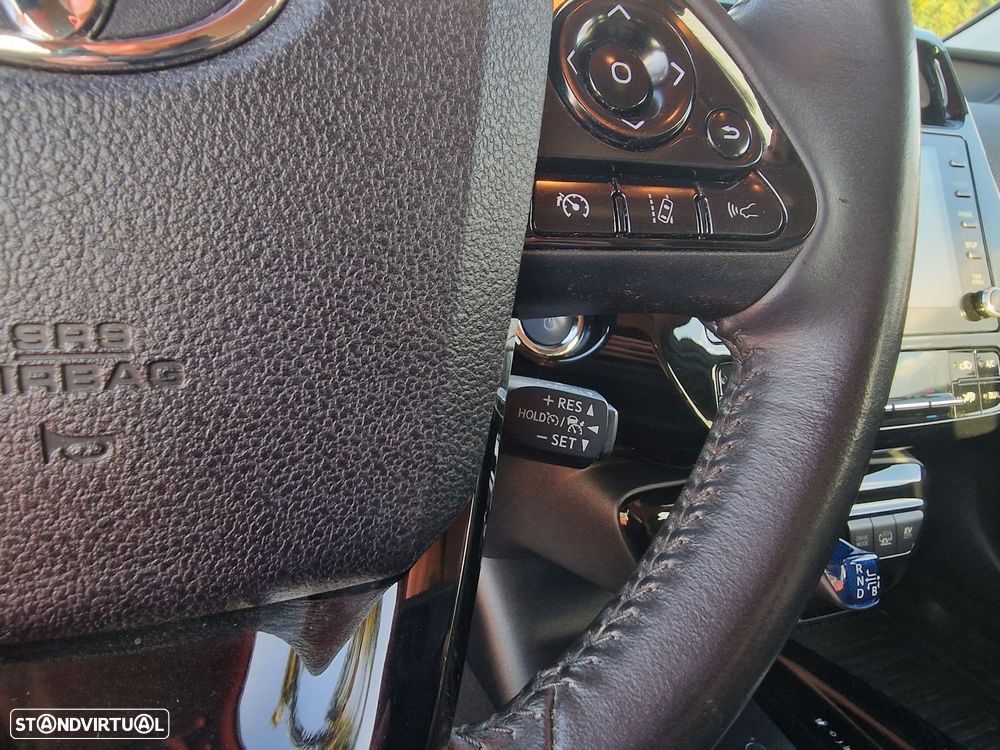 Toyota Prius 1.8 Plug-In Luxury+Pele - 24