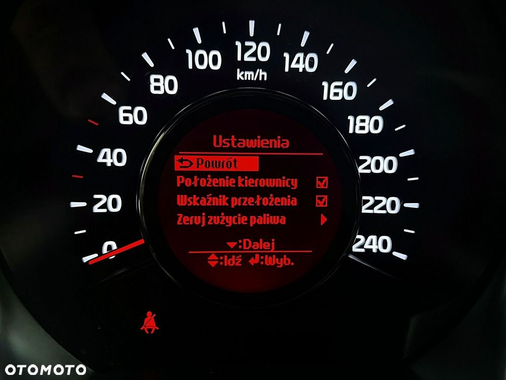 Kia Ceed - 40