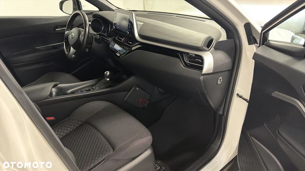 Toyota C-HR Flow - 23