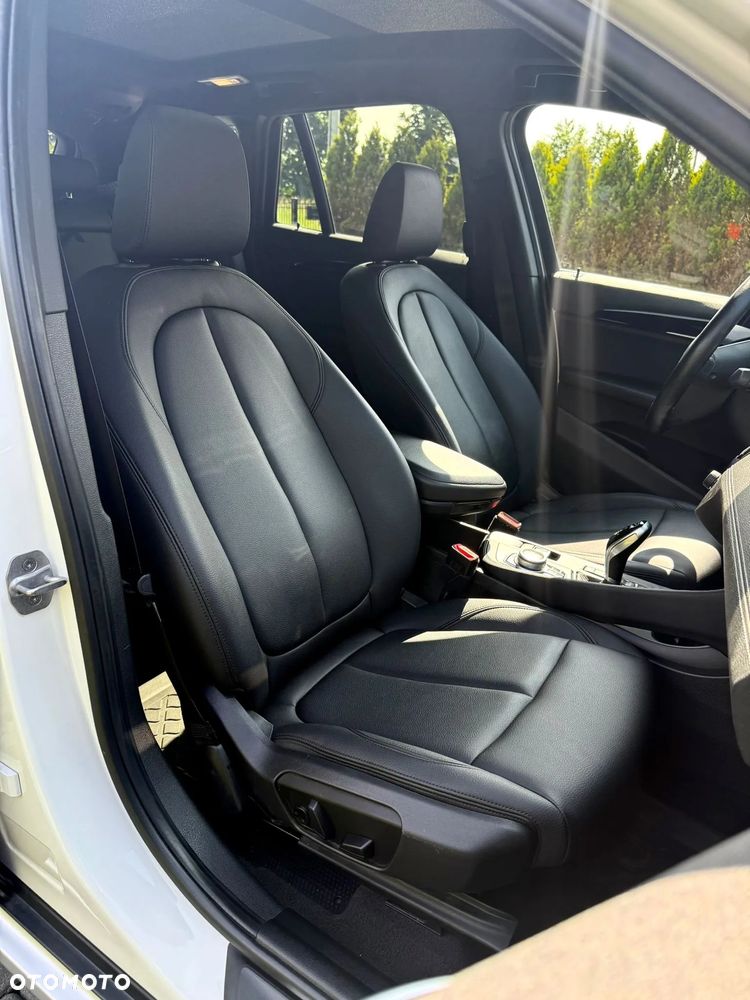 BMW X1 xDrive25i Advantage - 10