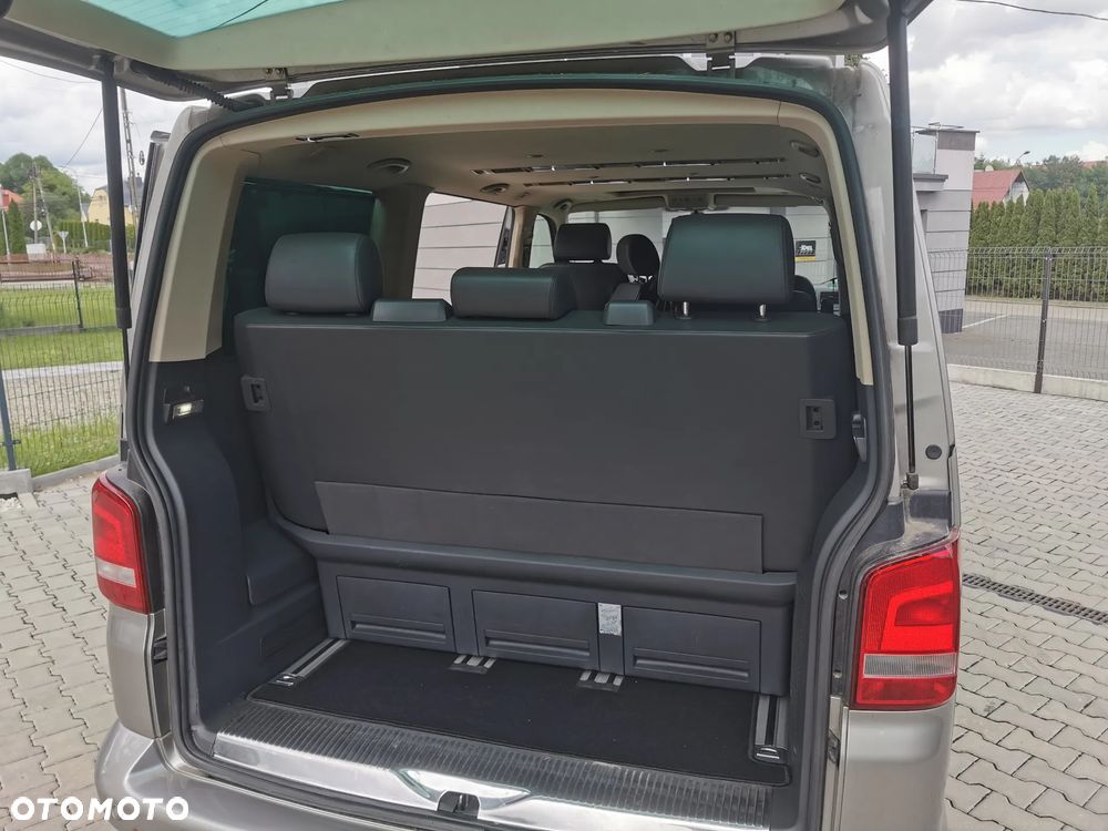 Volkswagen Multivan - 16