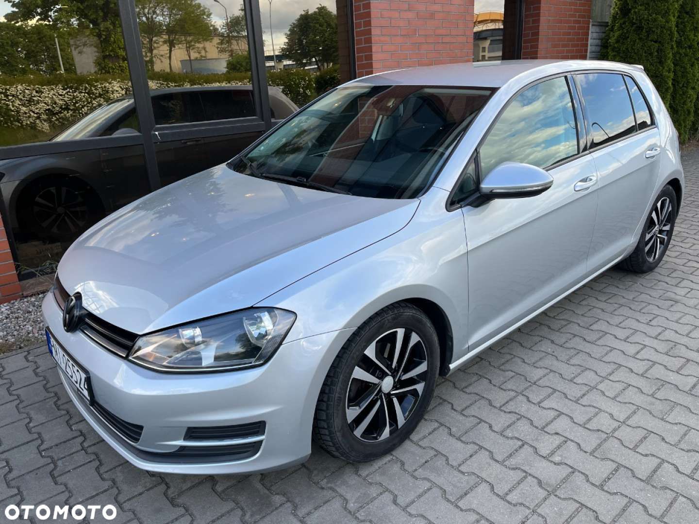 Volkswagen Golf 1.6 TDI DPF BlueMotion Technology Style - 1