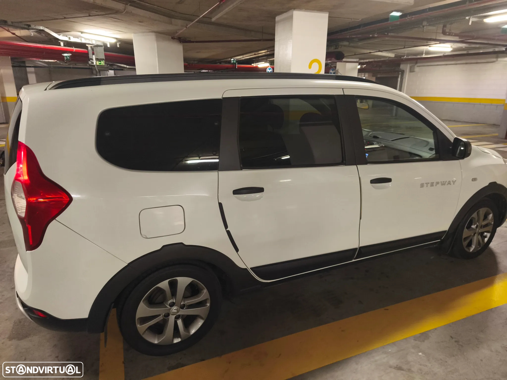 Dacia Lodgy 1.5 dCi Stepway 7L - 21