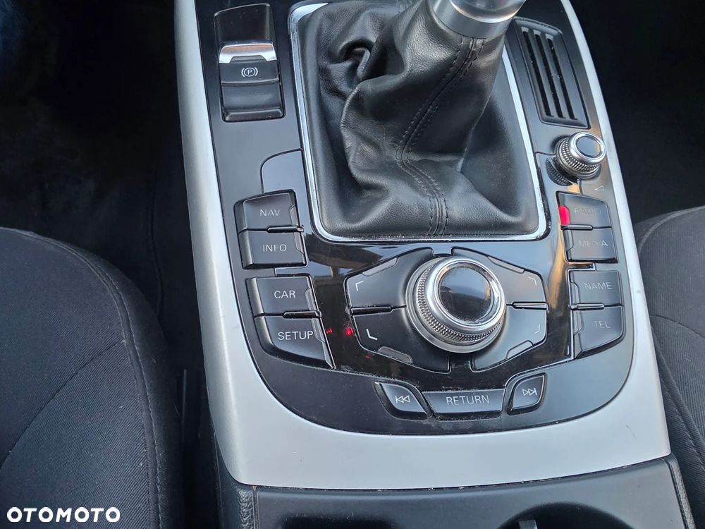 Audi A4 Avant 2.0 TDI DPF quattro Attraction - 19