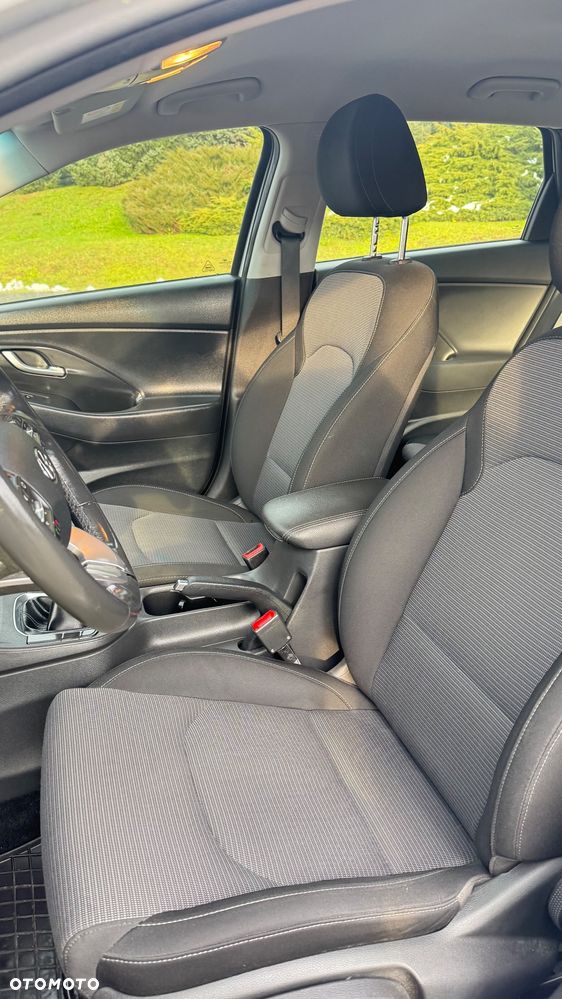 Hyundai i30 1.4 Classic + - 5