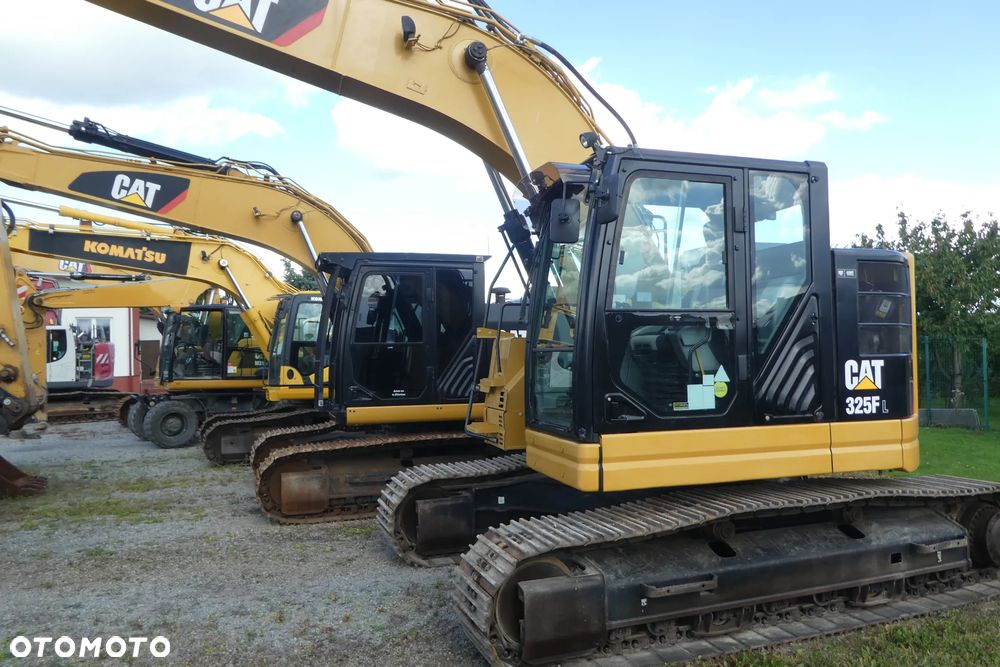 Caterpillar 325FL - 29