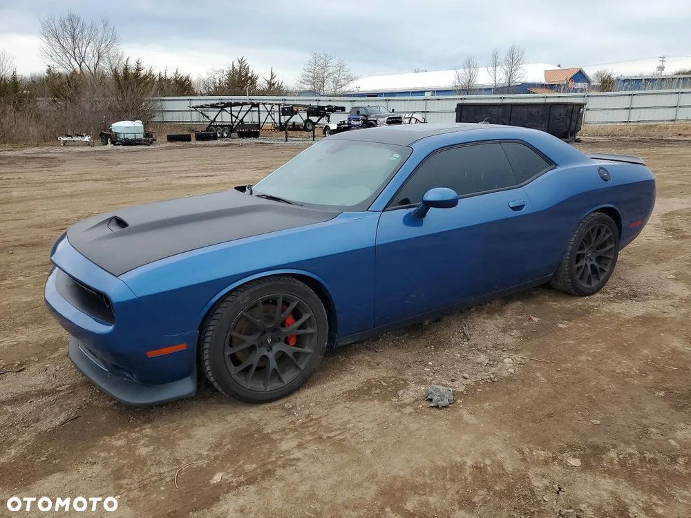 Dodge Challenger - 2