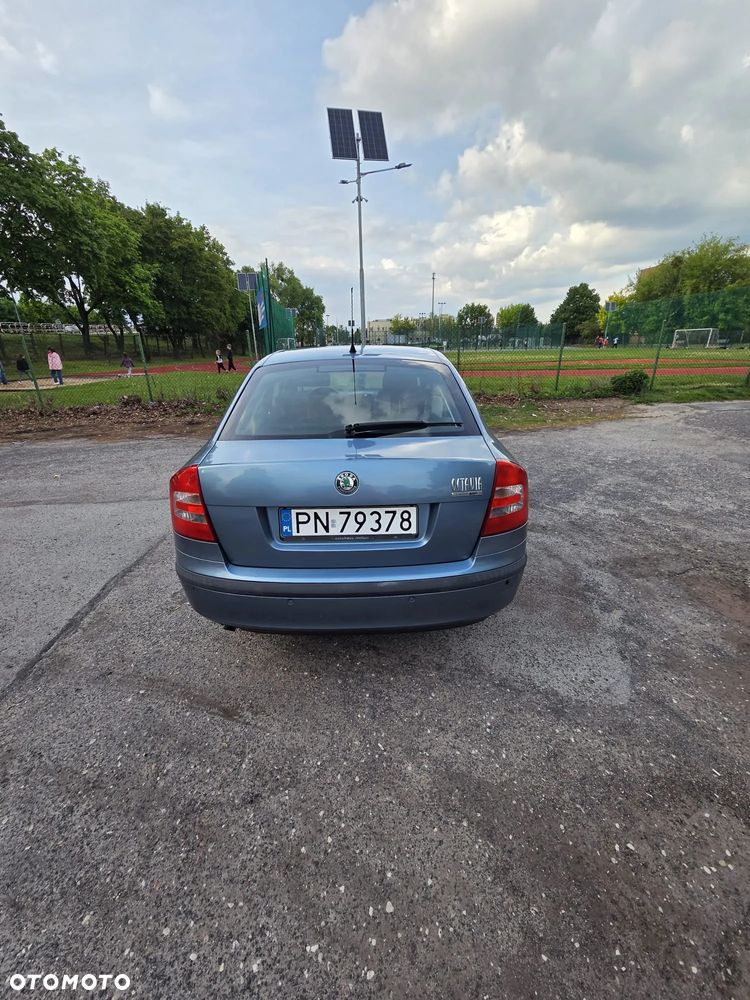 Skoda Octavia 1.6 Elegance - 4