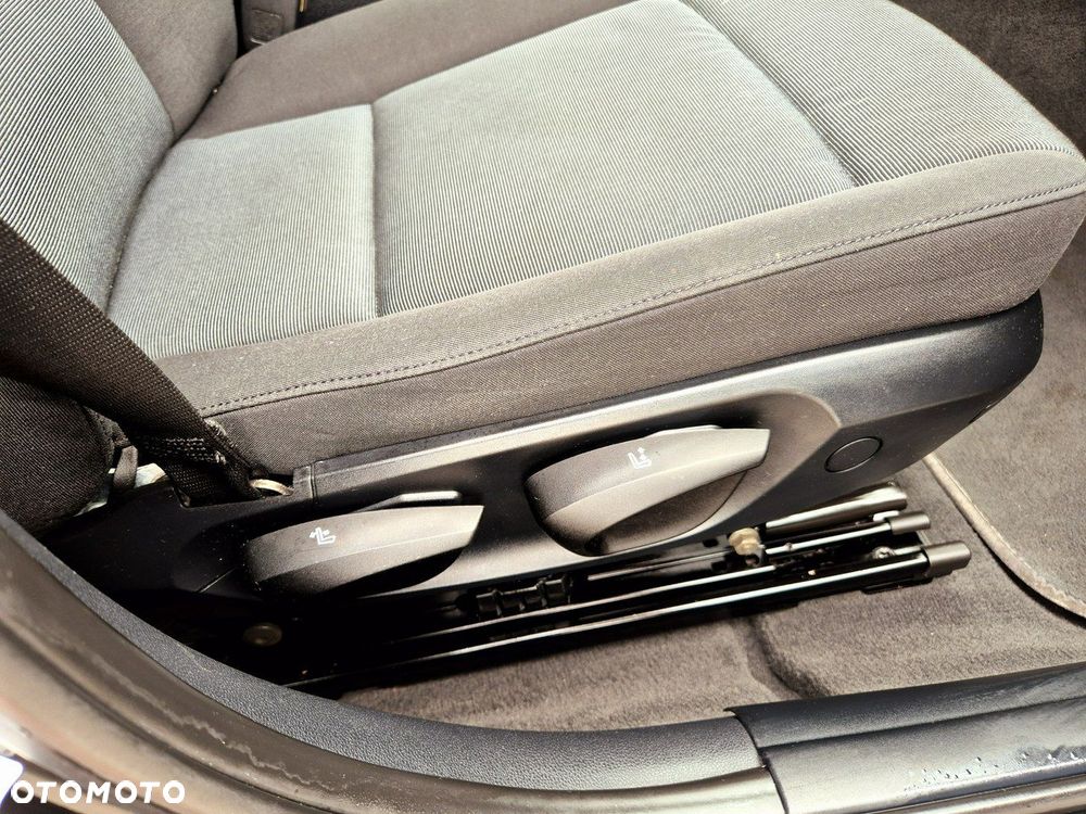 BMW Seria 1 116i - 13