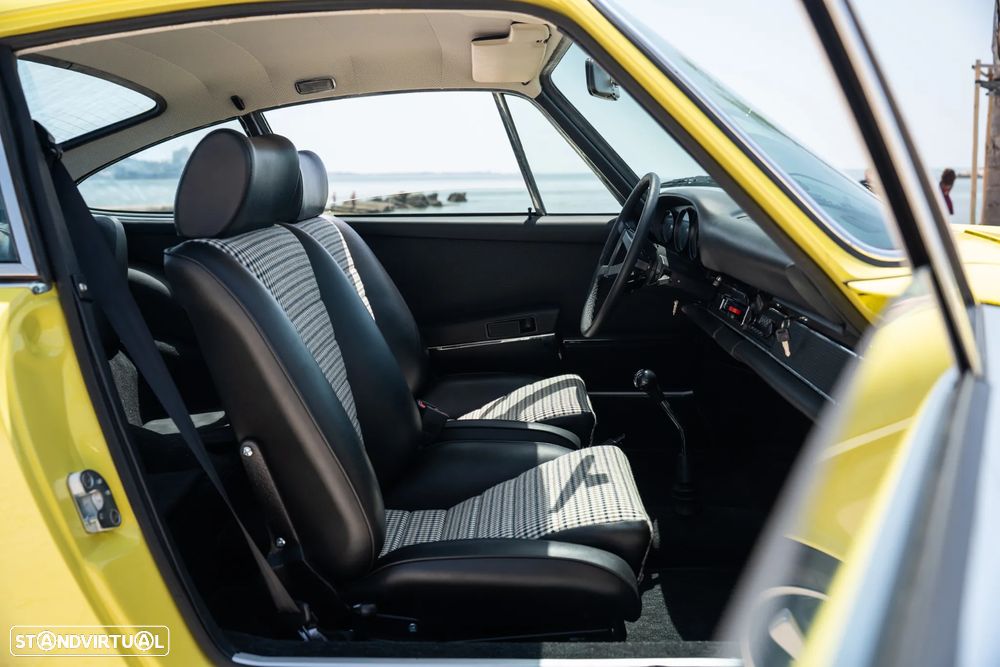 Porsche 911 Série F - 45