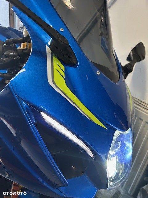Suzuki GSX-R - 4