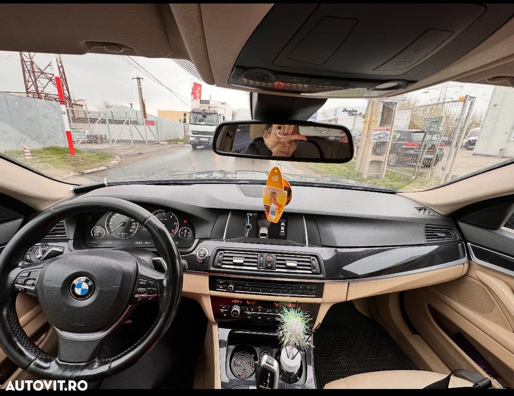 BMW Seria 5 520d xDrive - 5