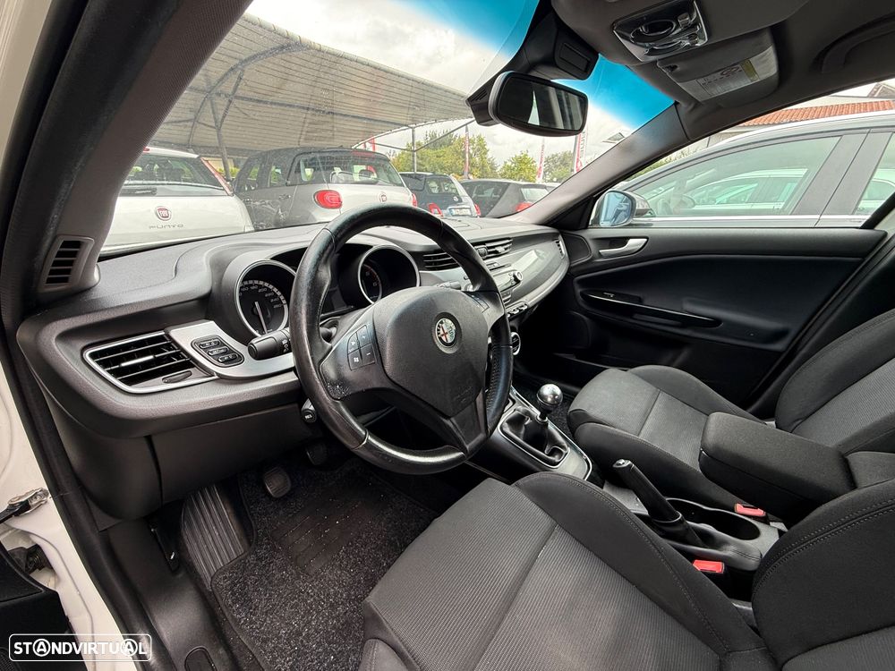 Alfa Romeo Giulietta 1.6 JTDm Distinctive - 12