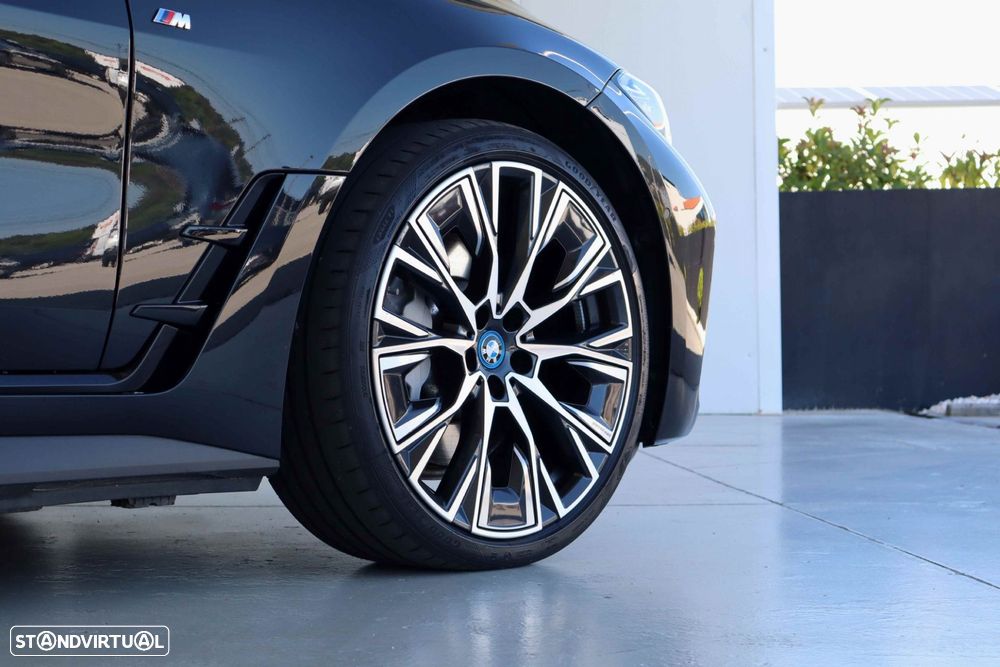 BMW i4 eDrive35 Pack Desportivo M - 14